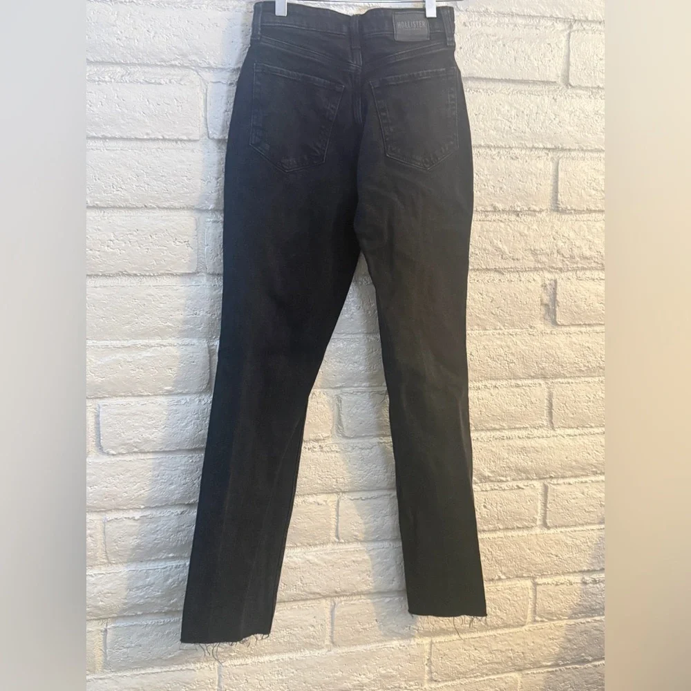 Hollister High Rise 90s Vintage Straight Black Distressed Jeans W27 L31